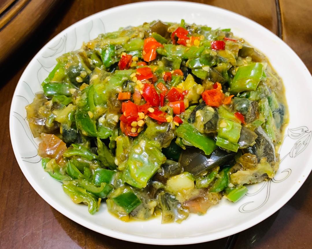 皮蛋擂辣椒