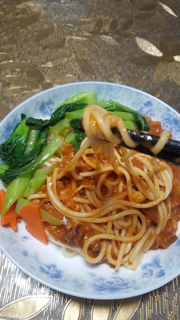 意大利面（番茄酱淡奶油版）