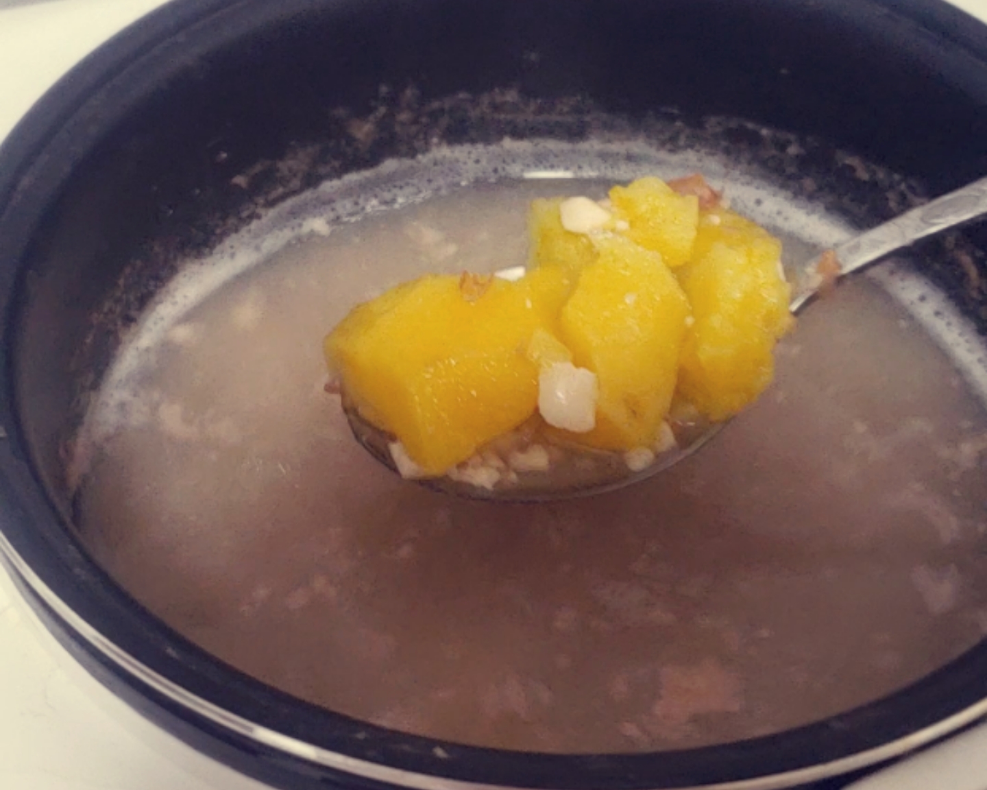 超简单的地瓜花生碎甜汤的做法