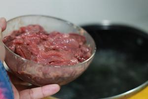 枸杞叶猪肝瘦肉汤的做法 步骤6