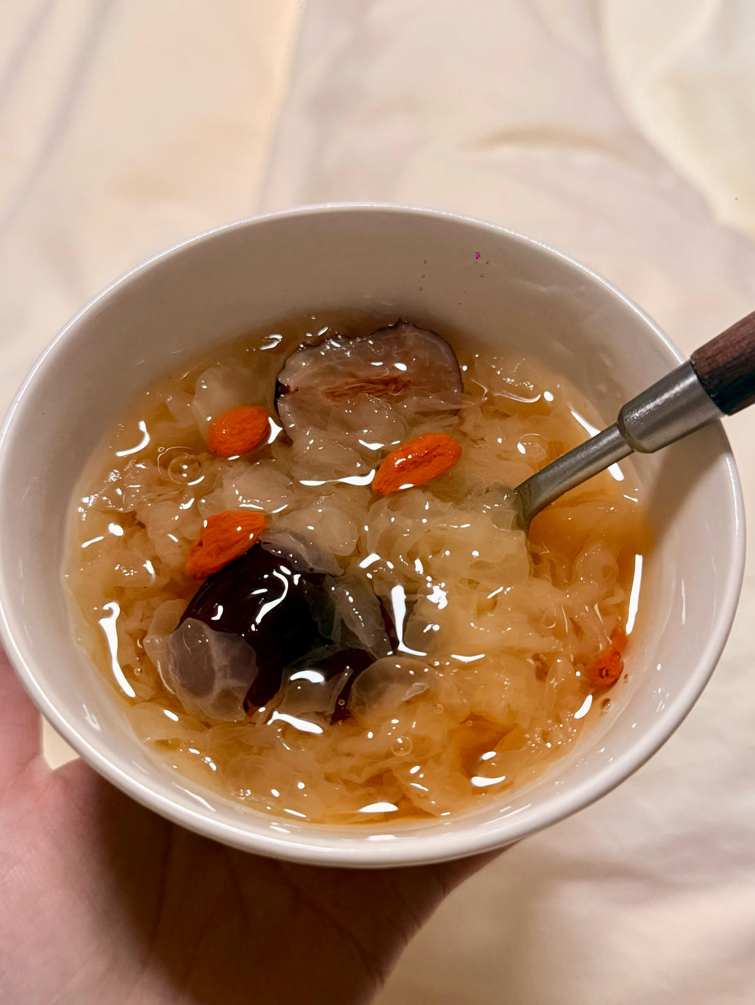 怎样煮出胶的银耳羹