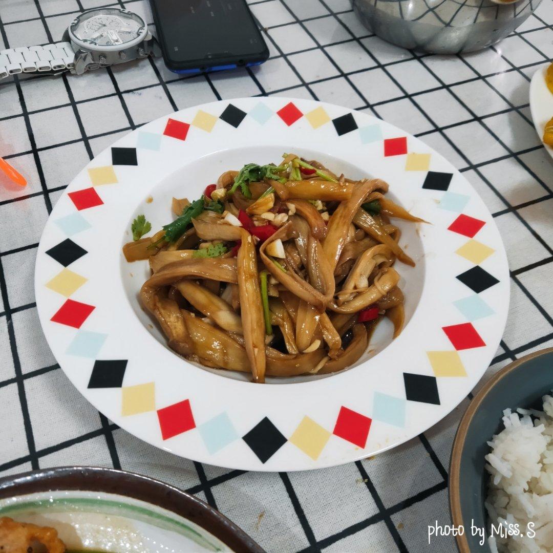 凉拌手撕杏鲍菇 | 配方和做法