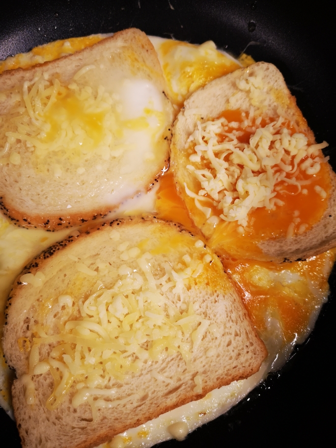 奶酪鸡蛋吐司的做法 步骤1
