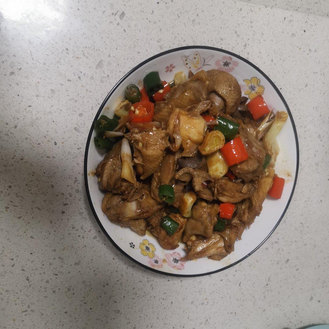 小炒鸡（鲜辣入味很下饭）