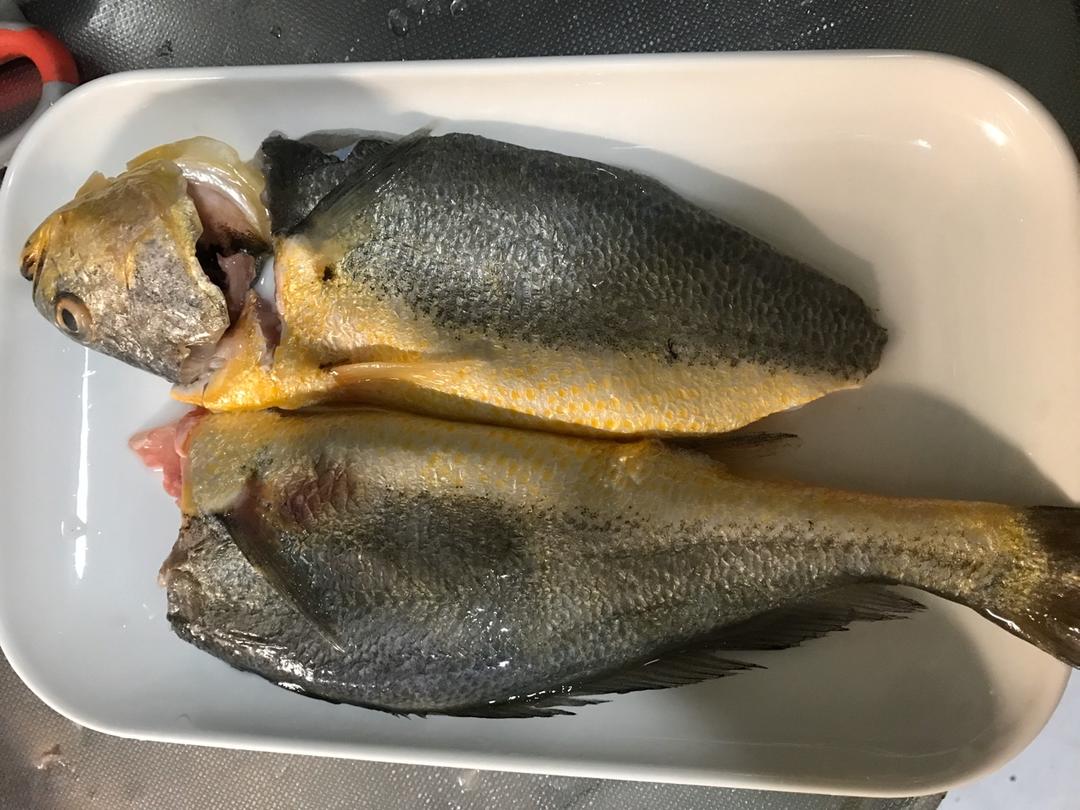 清蒸黄花鱼【北鼎蒸炖锅食谱】
