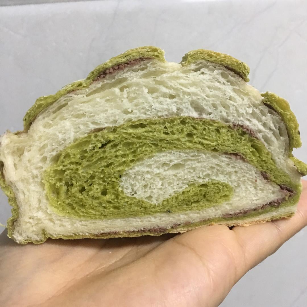抹茶双色牛奶哈斯