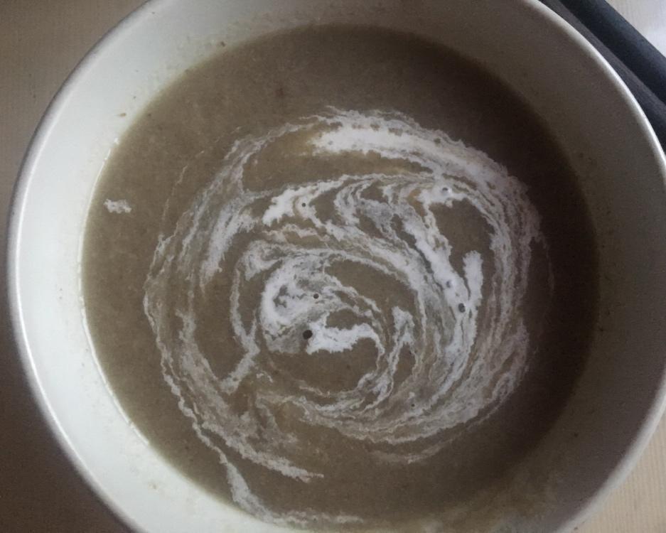 颜值一般的蘑菇汤的做法