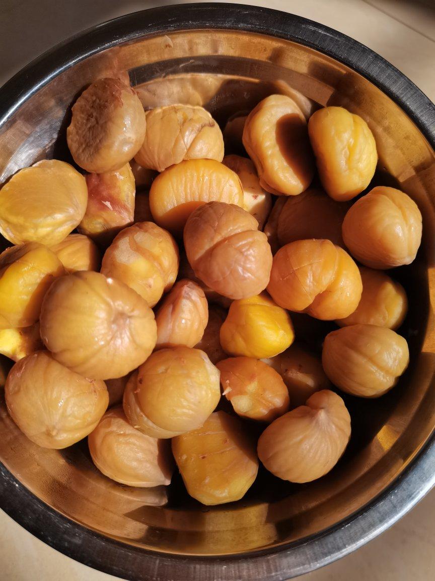 巧剥板栗皮的方法