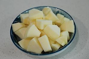 【苹果山楂番薯糖水】春节后的消食减肥糖水的做法 步骤1