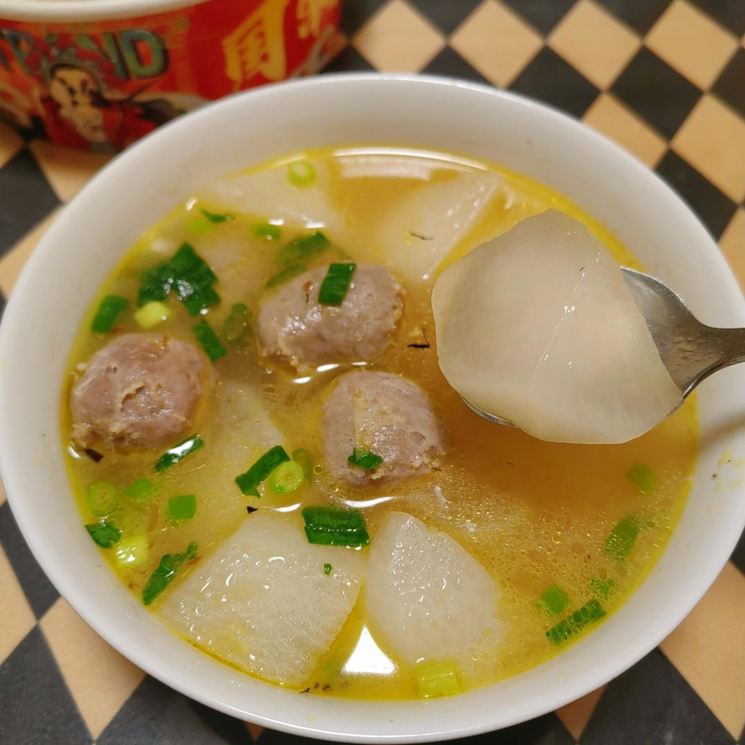 牛肉丸子萝卜汤，简单易做的鲜美味道