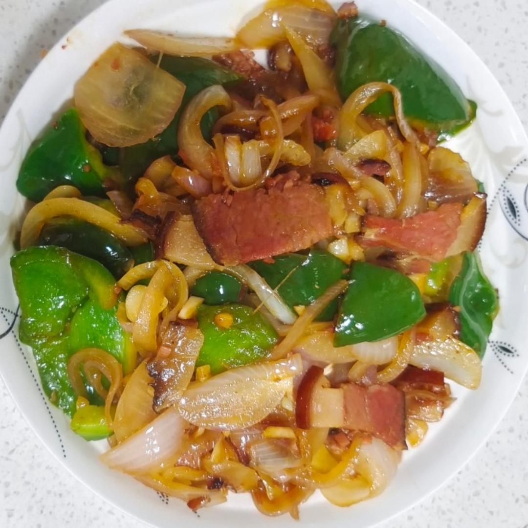 超下饭的洋葱炒腊肉