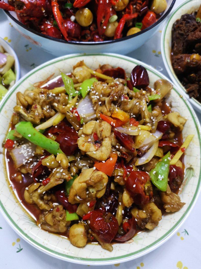 干锅牛蛙