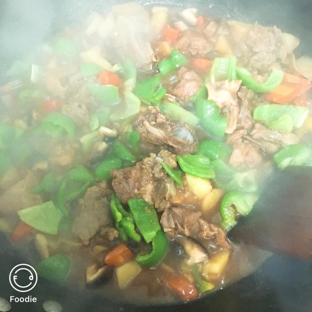 土豆炖排骨