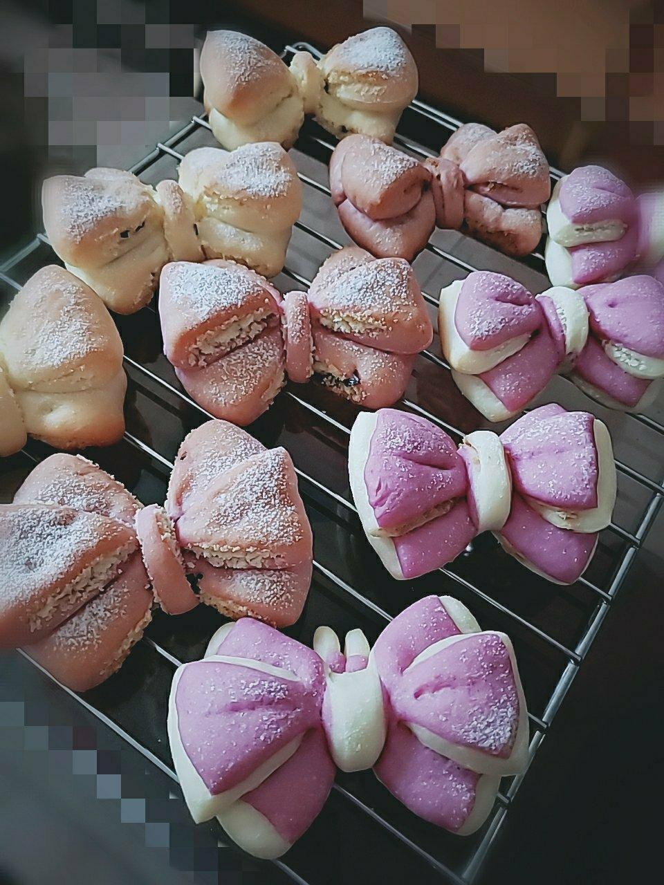 甜蜜少女心-蝴蝶结面包