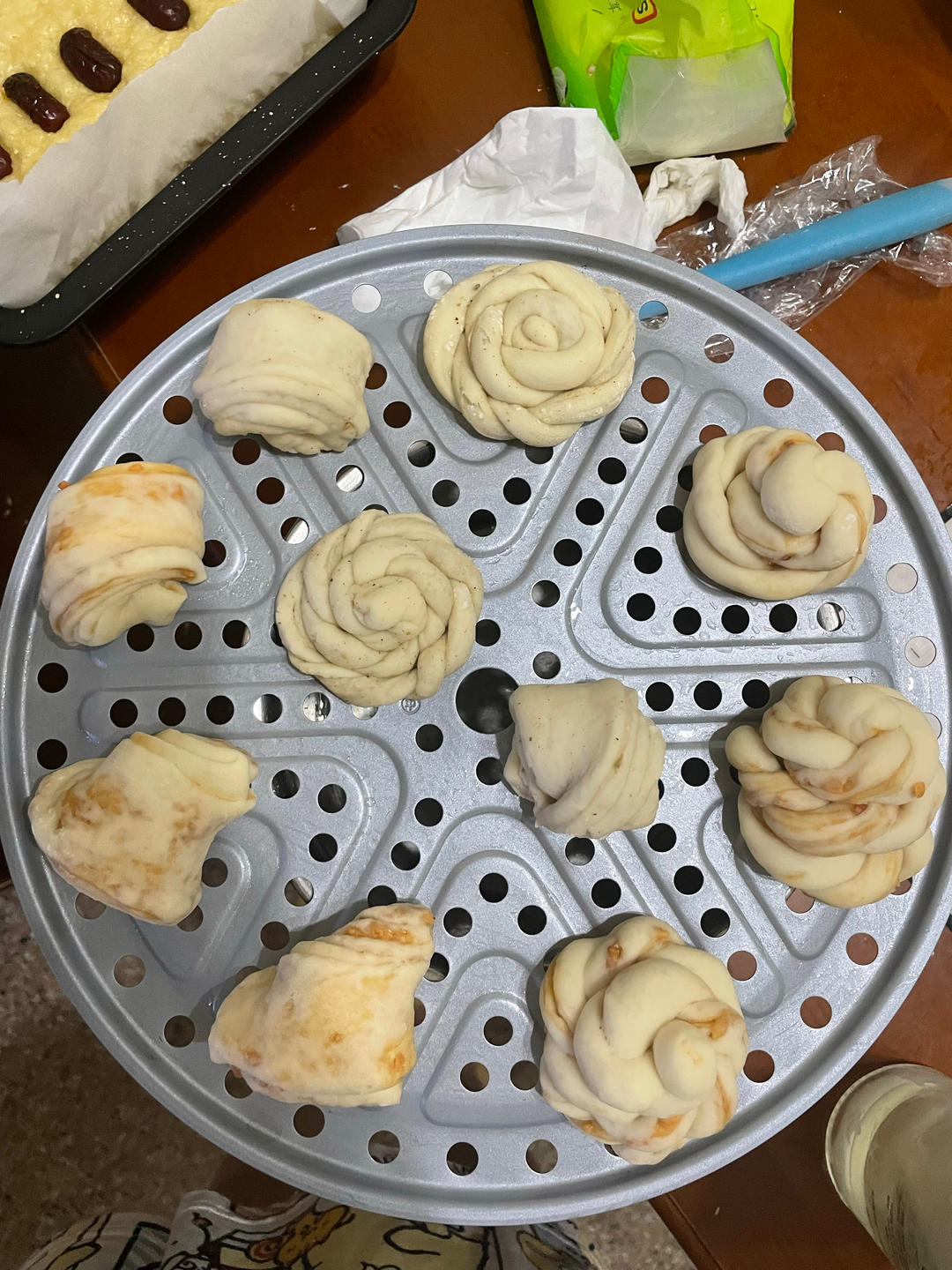 椒盐花生酱小花卷