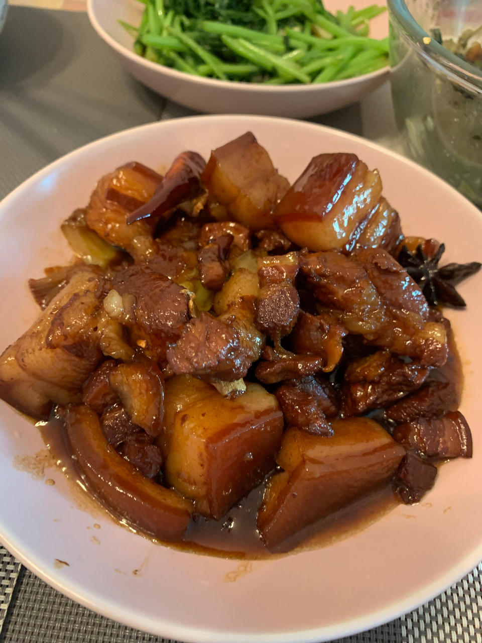 吃一块想两块不油不腻红烧肉