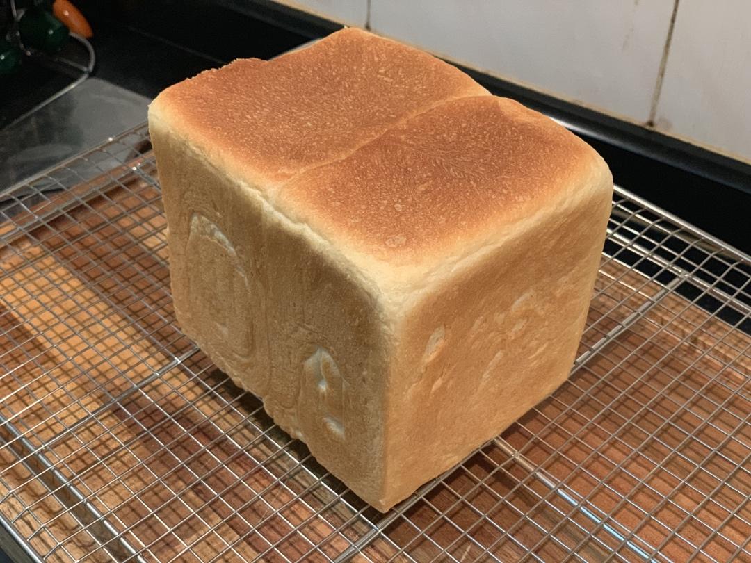 软到拿不起来的生吐司