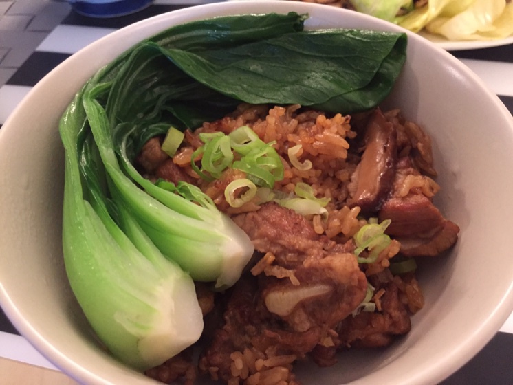 晕乎乎的歹毒君做的排骨饭