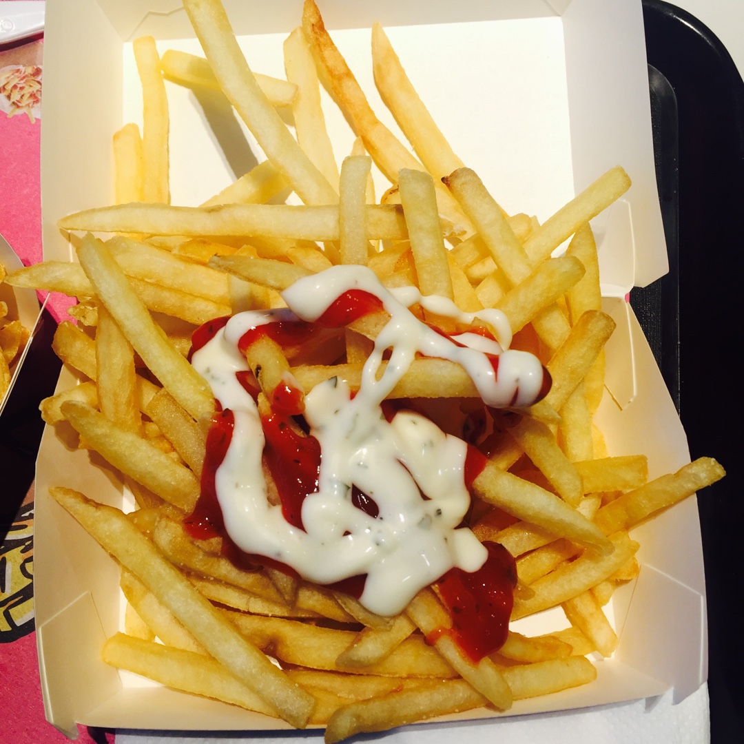 我得意地吃(˶‾᷄ ⁻̫ ‾᷅˵)