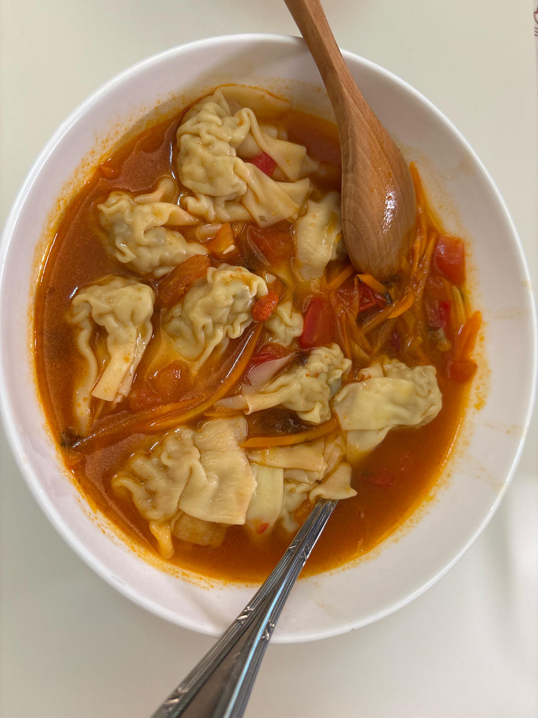 番茄酸汤鲜虾馄饨（附鲜虾馄饨馅做法）