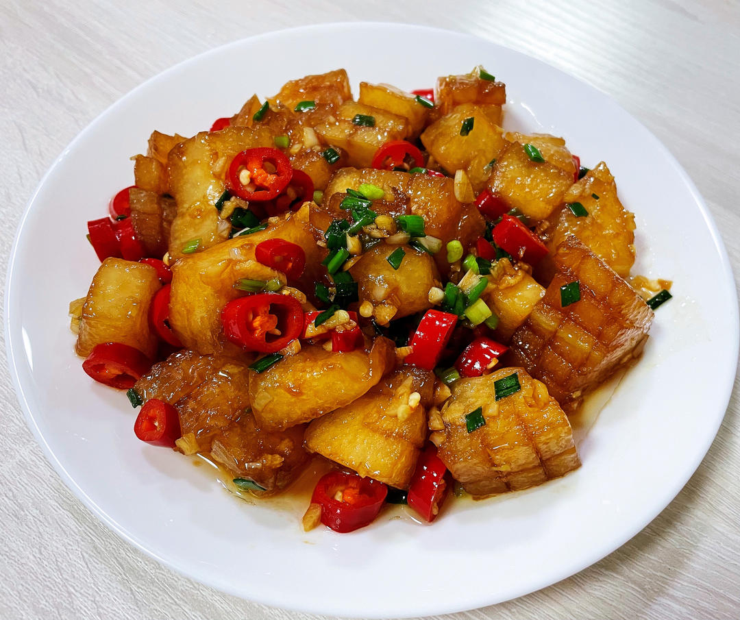 红烧冬瓜最完美做法，不加一滴水，瞬间秒杀红烧肉