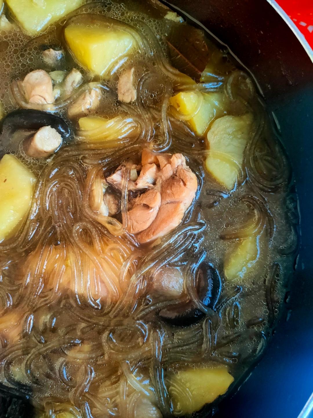 鸡腿炖香菇土豆 东北版