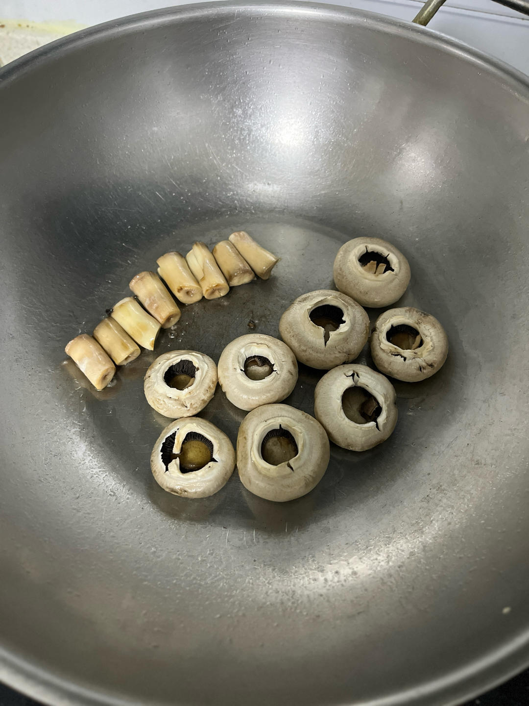 明明是素汤 却鲜得像鸡汤一样的「口蘑汤」