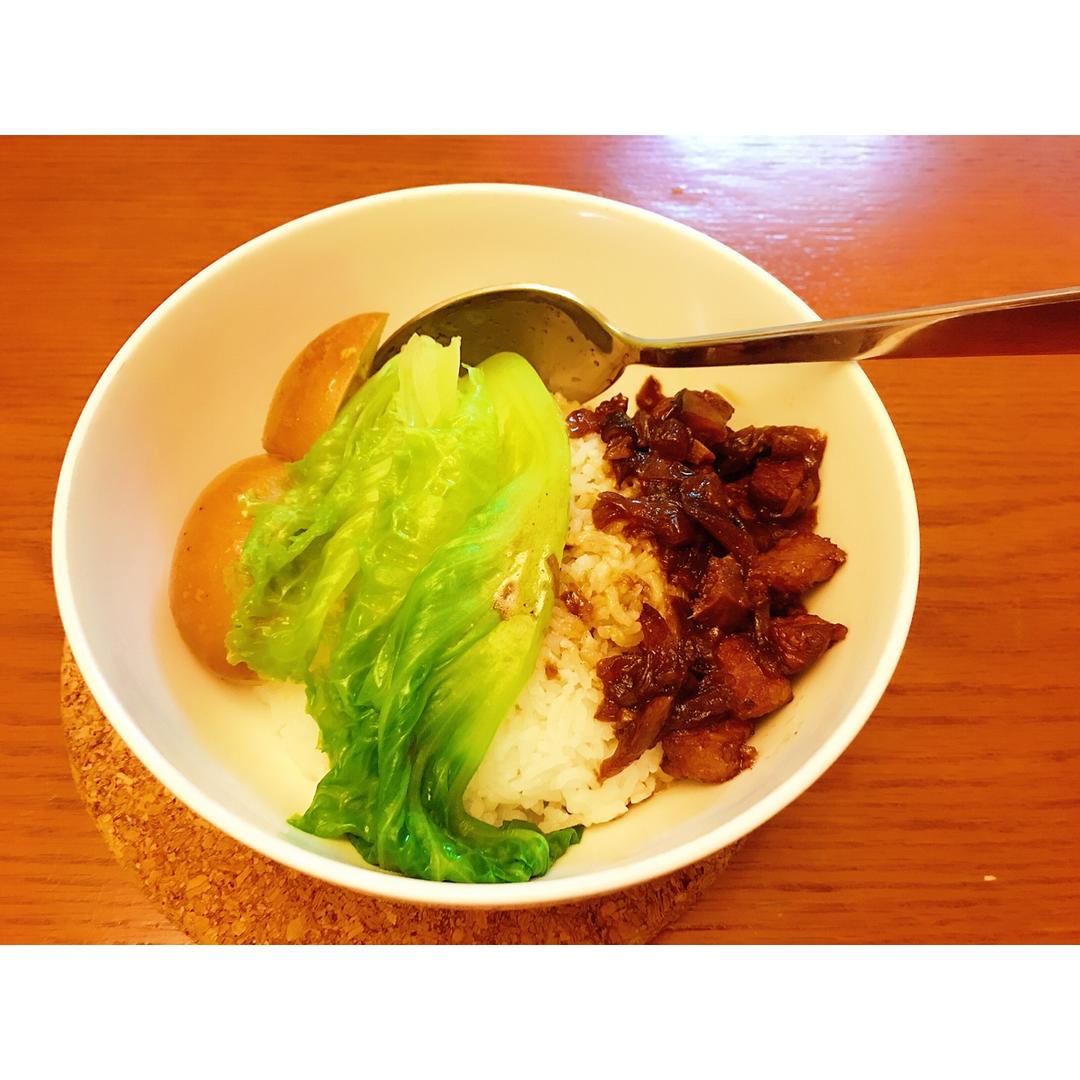 洋葱酥卤肉饭