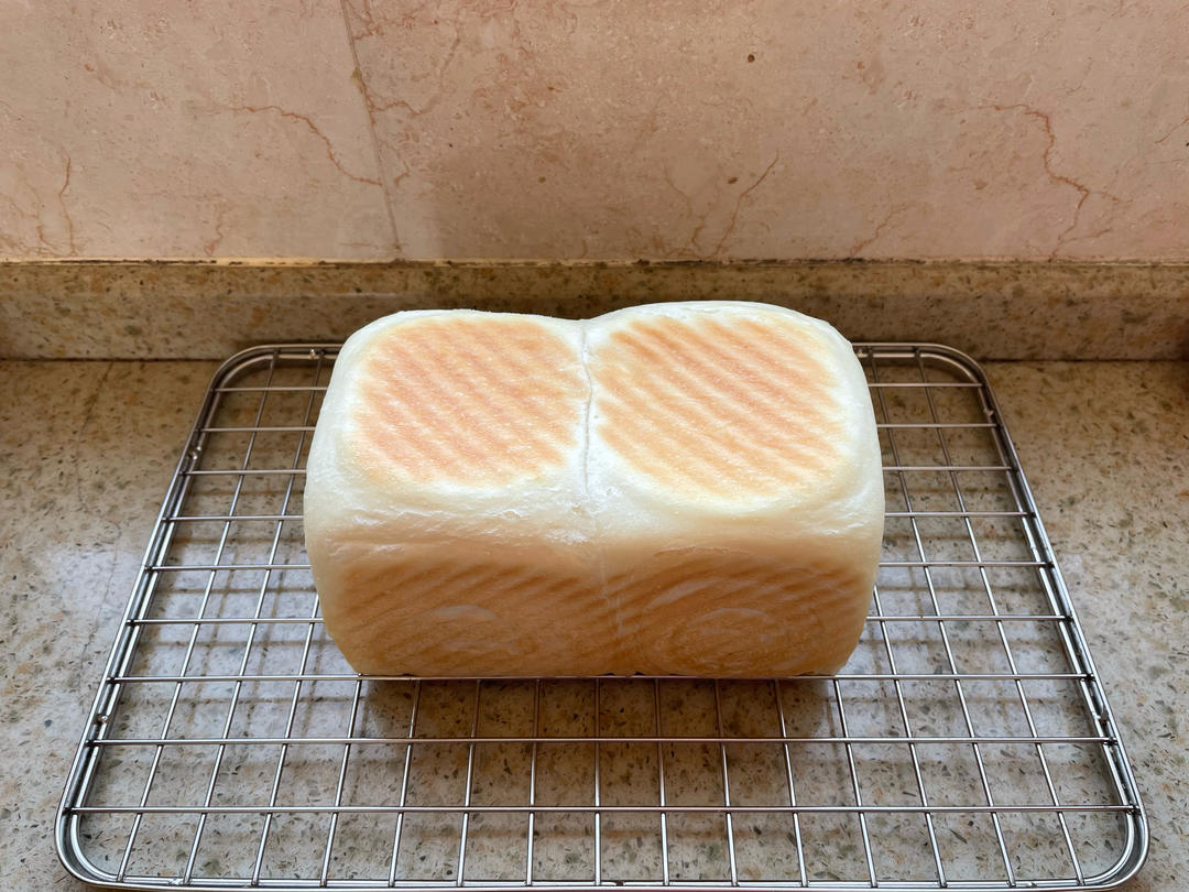 基础白吐司-《學作麵包の頂級入門書》