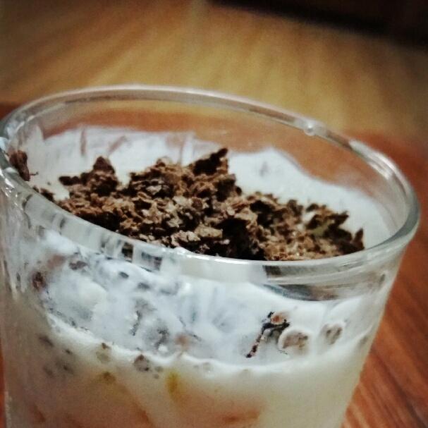 酸奶巧克力燕麦黄桃冰激凌