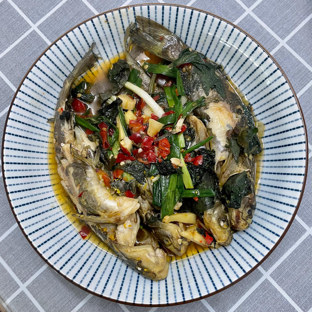 闷个黄骨鱼，黄丫头，黄鸭叫，家常简单味的！