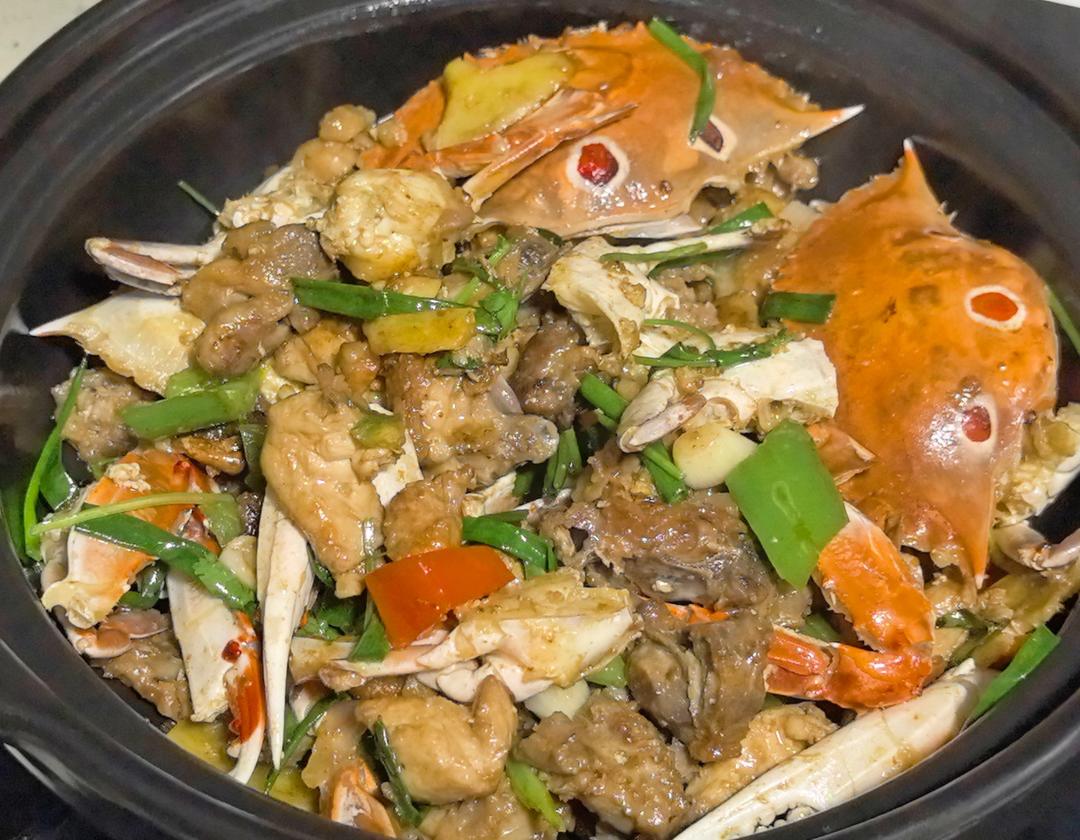 鸡焖蟹煲