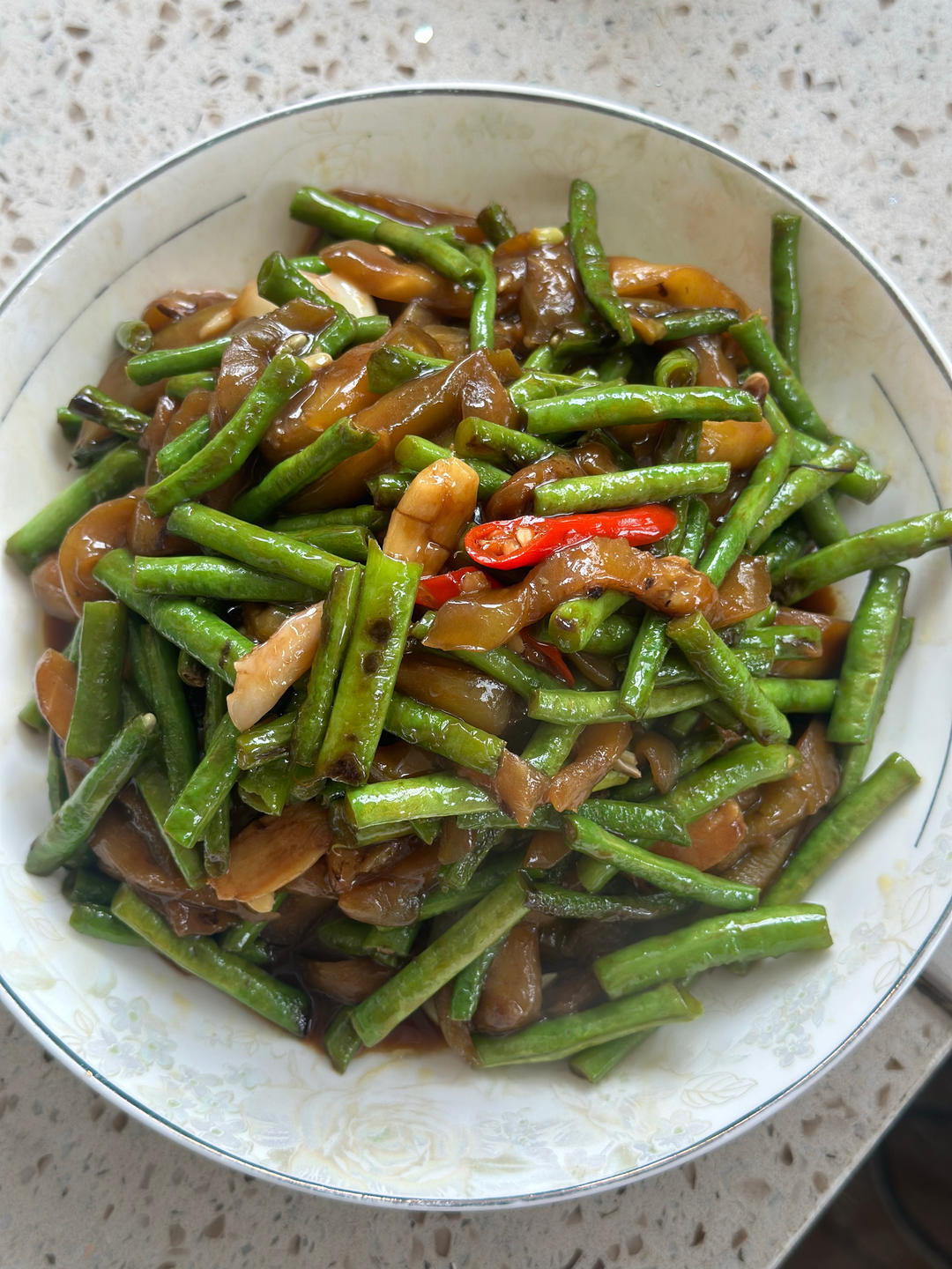 美味可口的豆角烧茄子！原来饭店都是这样做的