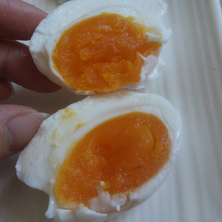 朴素的咸鸭蛋