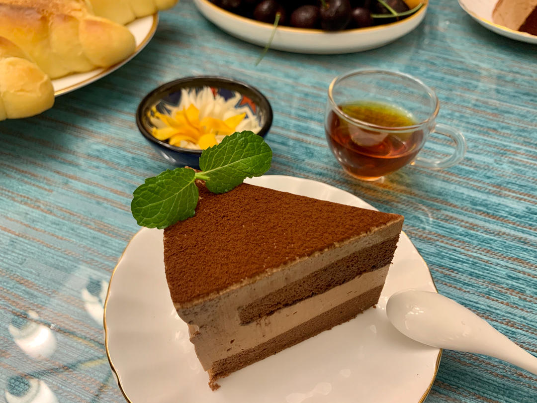 meiwen4duo做的8寸巧克力慕斯蛋糕