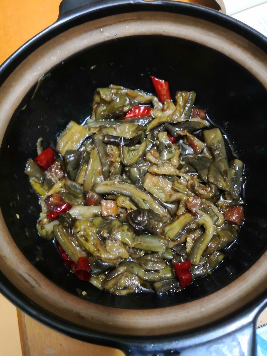 懒人版少油咸鱼茄子煲的做法