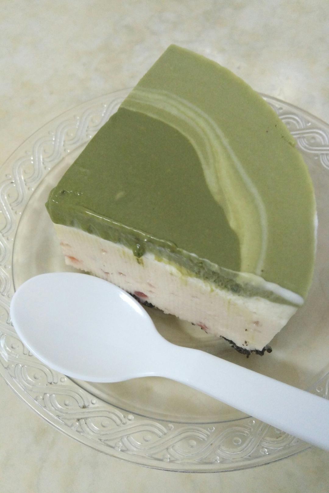 渐变抹茶慕斯蛋糕：我Amanda带着既美又作的抹茶甜点又来了！【曼食慢语】