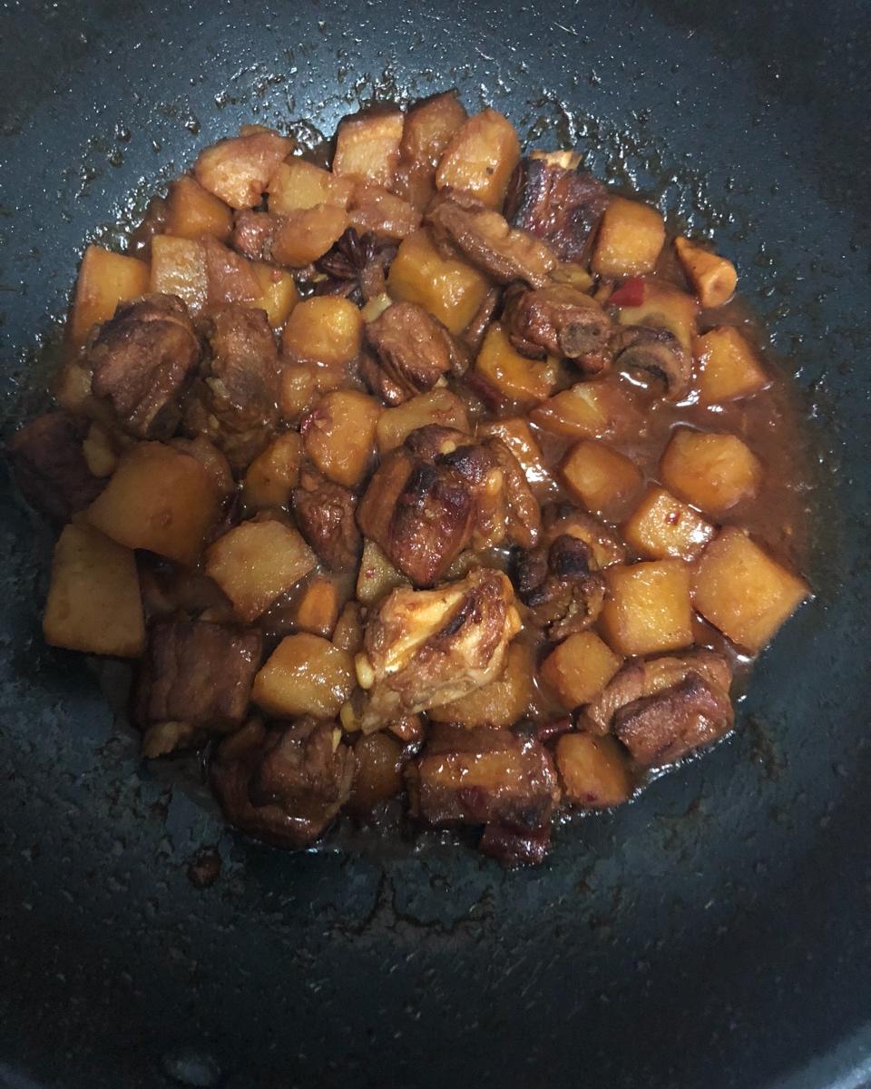 土豆烧排骨
