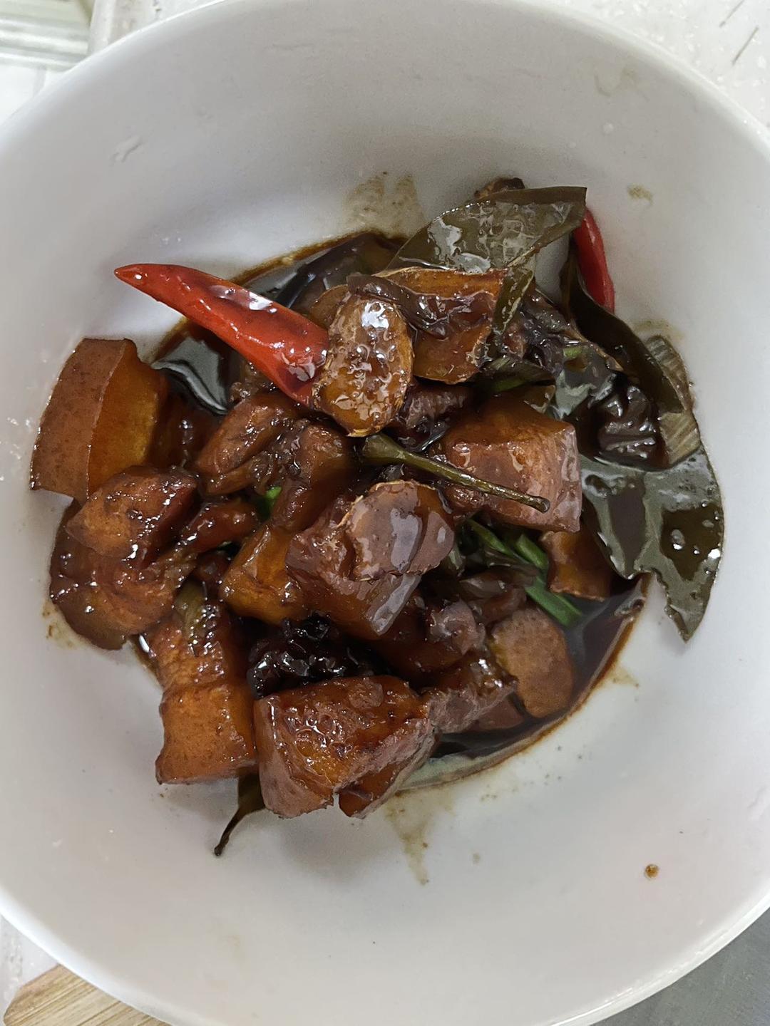 不焯水不放油的家常红烧肉