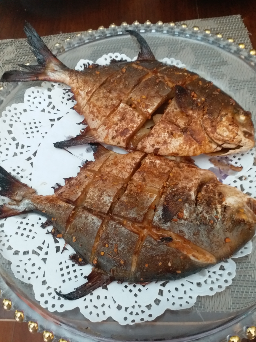 皮脆肉嫩的烤金鲳鱼