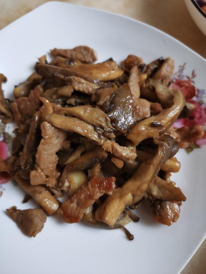 蘑菇炒肉