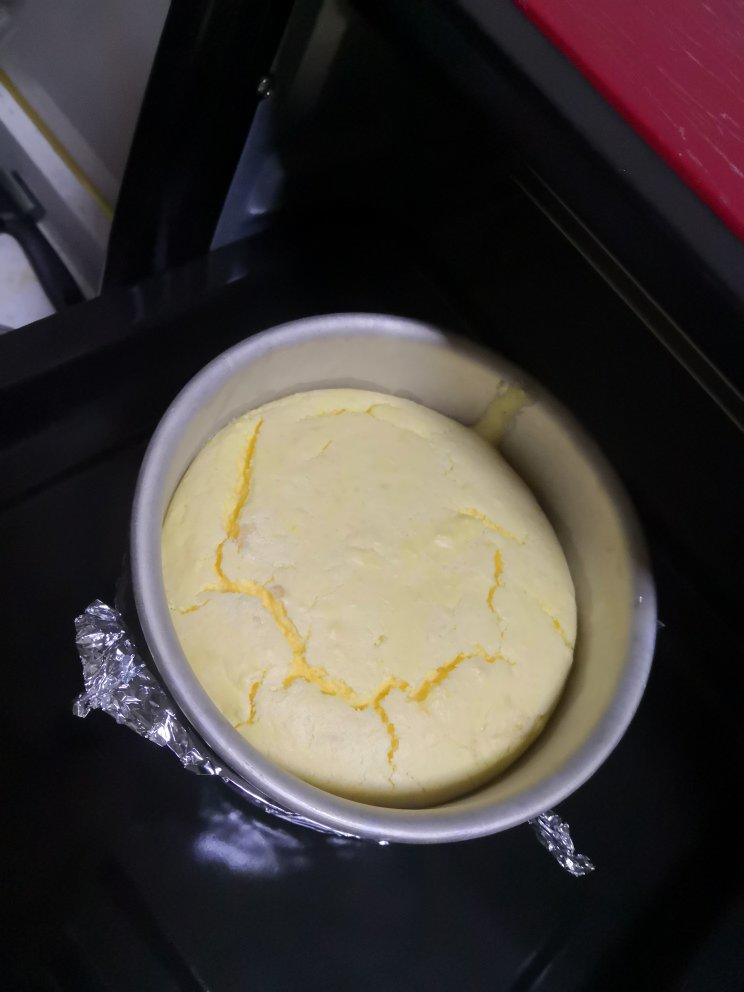 一晚上的等待果然是值得的，这是一款好吃的芝士蛋糕