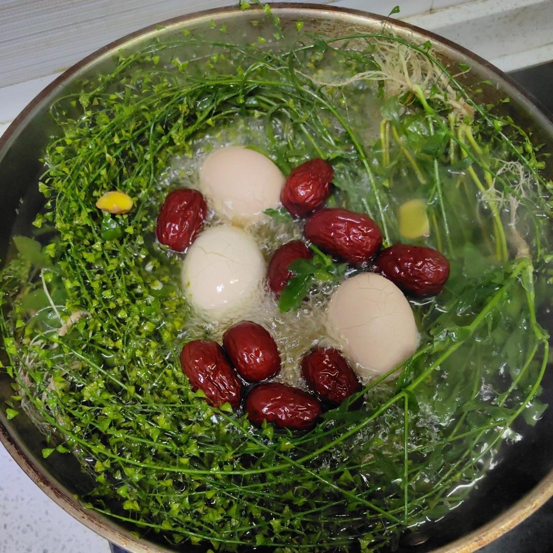 荠菜花煮鸡蛋（这天吃一年不头疼）