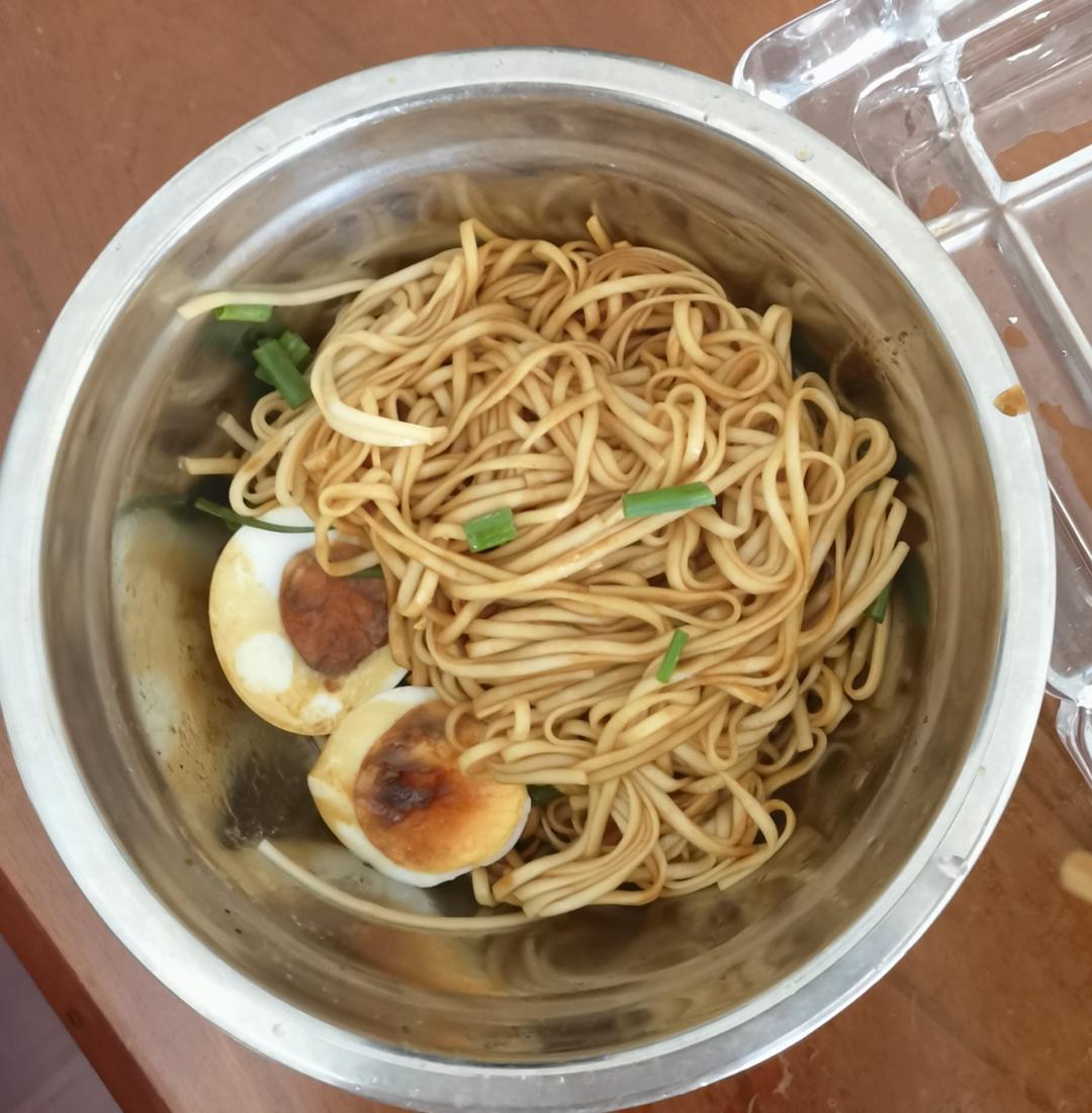 10分钟搞定的一碗葱油拌面