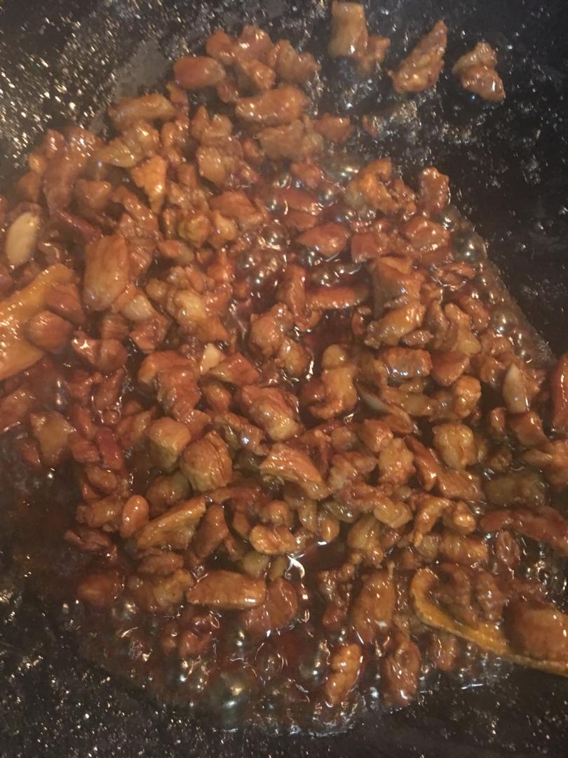 云朵般松软爆浆蜜汁叉烧包