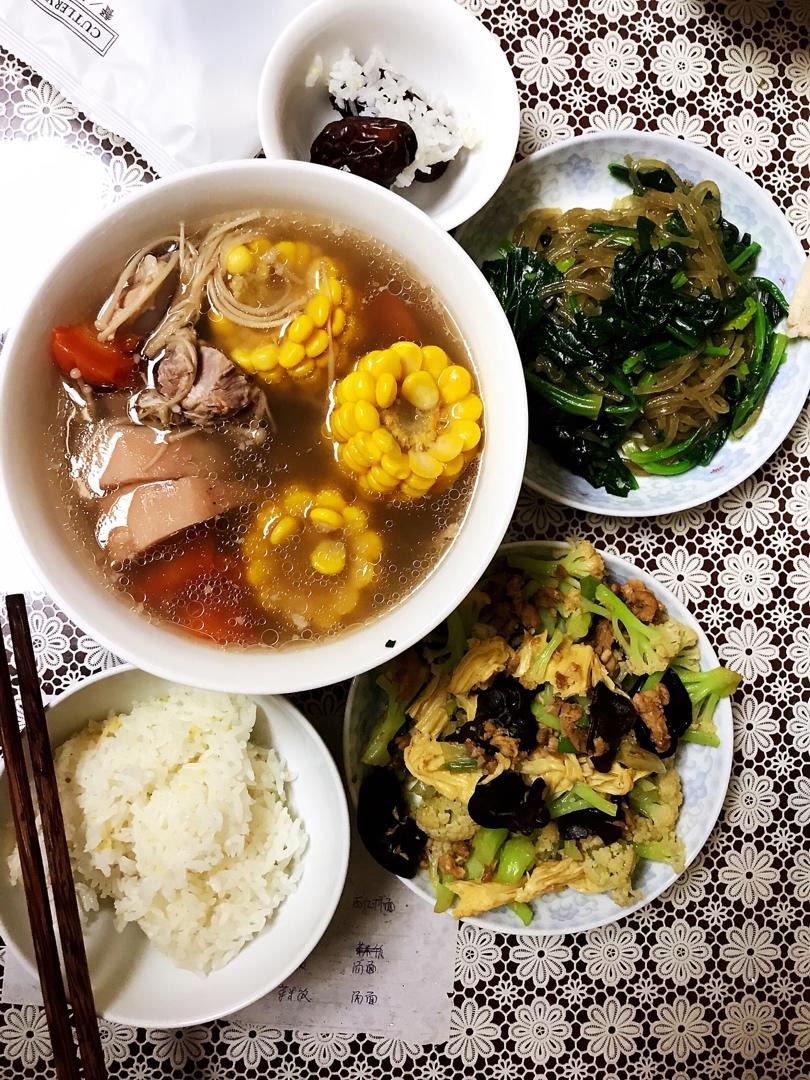 排骨玉米汤电压力锅版