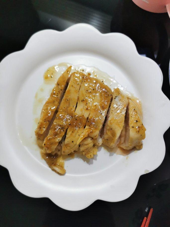 【嫩煎鸡胸肉】