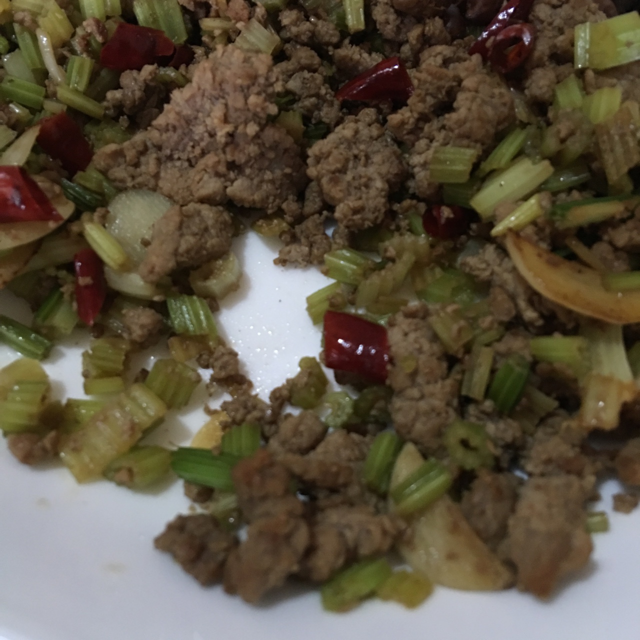 芹菜牛肉末「下饭神器」