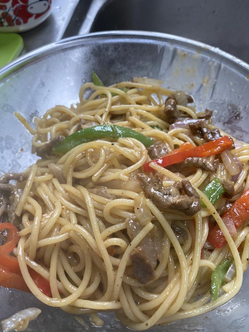 比餐厅好吃的黑椒牛柳意面🍝零失败简单教程