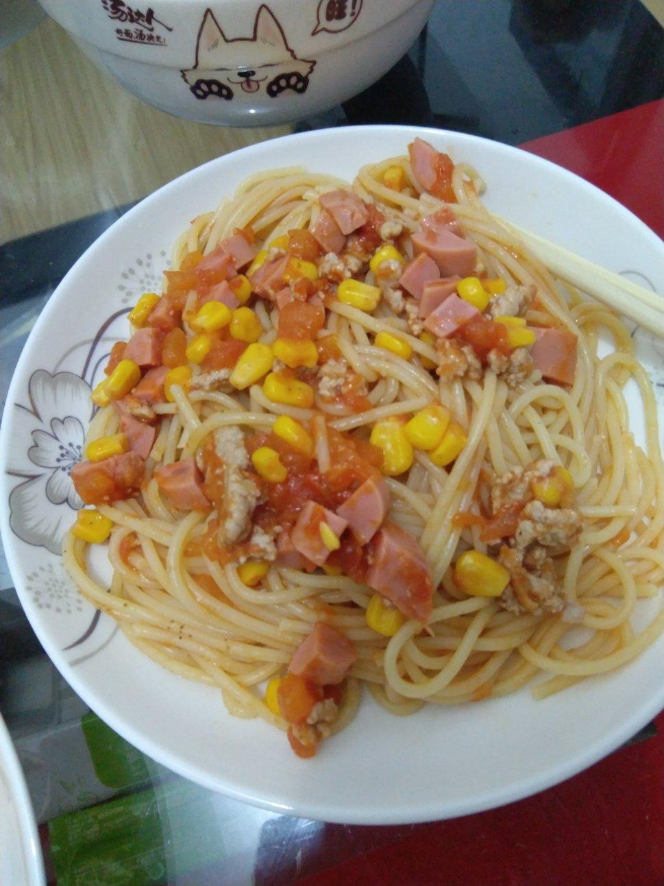 番茄肉酱意大利面